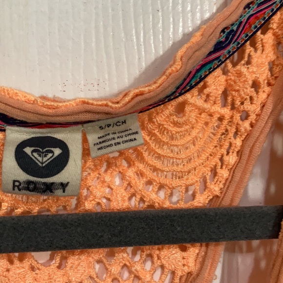 Summery Roxy Top - Picture 2 of 9